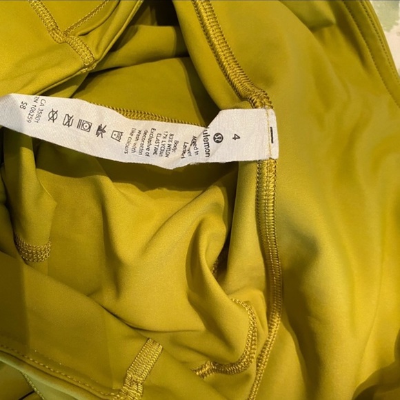 Lululemon leggings - Picture 4 of 4